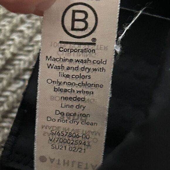 Athleta Phenomena High Impact Sports Bra Size 34DD Black Racerback Sport Support - Picture 6 of 7